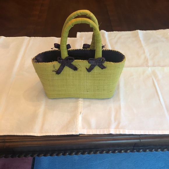Paris Totes Green and Yellow Woven Tote. - Picture 1 of 6